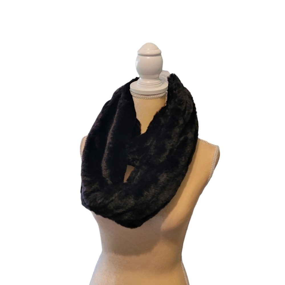 NEW Faux Fur Black Infinity Scarf West Loop Winter Soft Neck Warmer Nanny T53